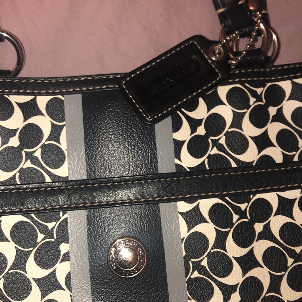 Coach purse - Picture 2 of 5